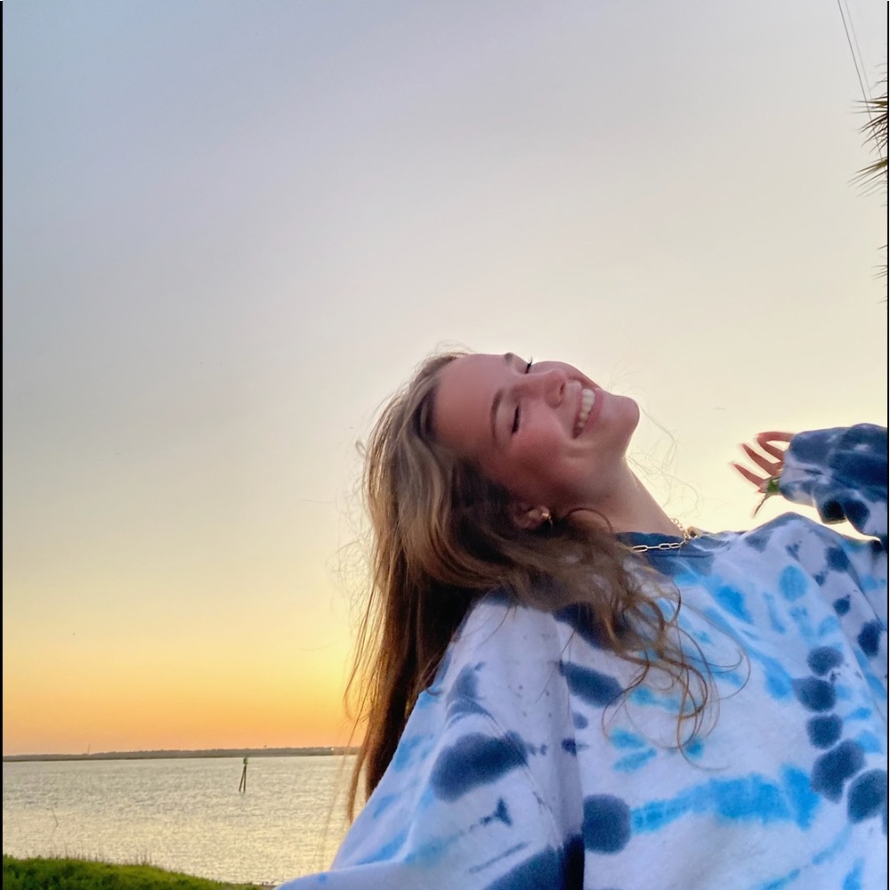 Meet your Posher, Ella